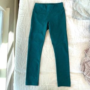 Outdoor Voices warmup 3/4 legging